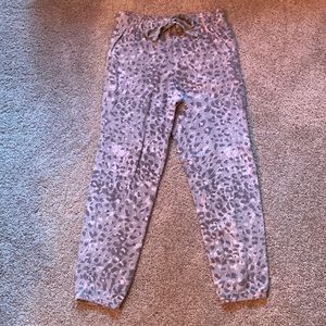 Aerie gray leopard print pajama pants size SMALL